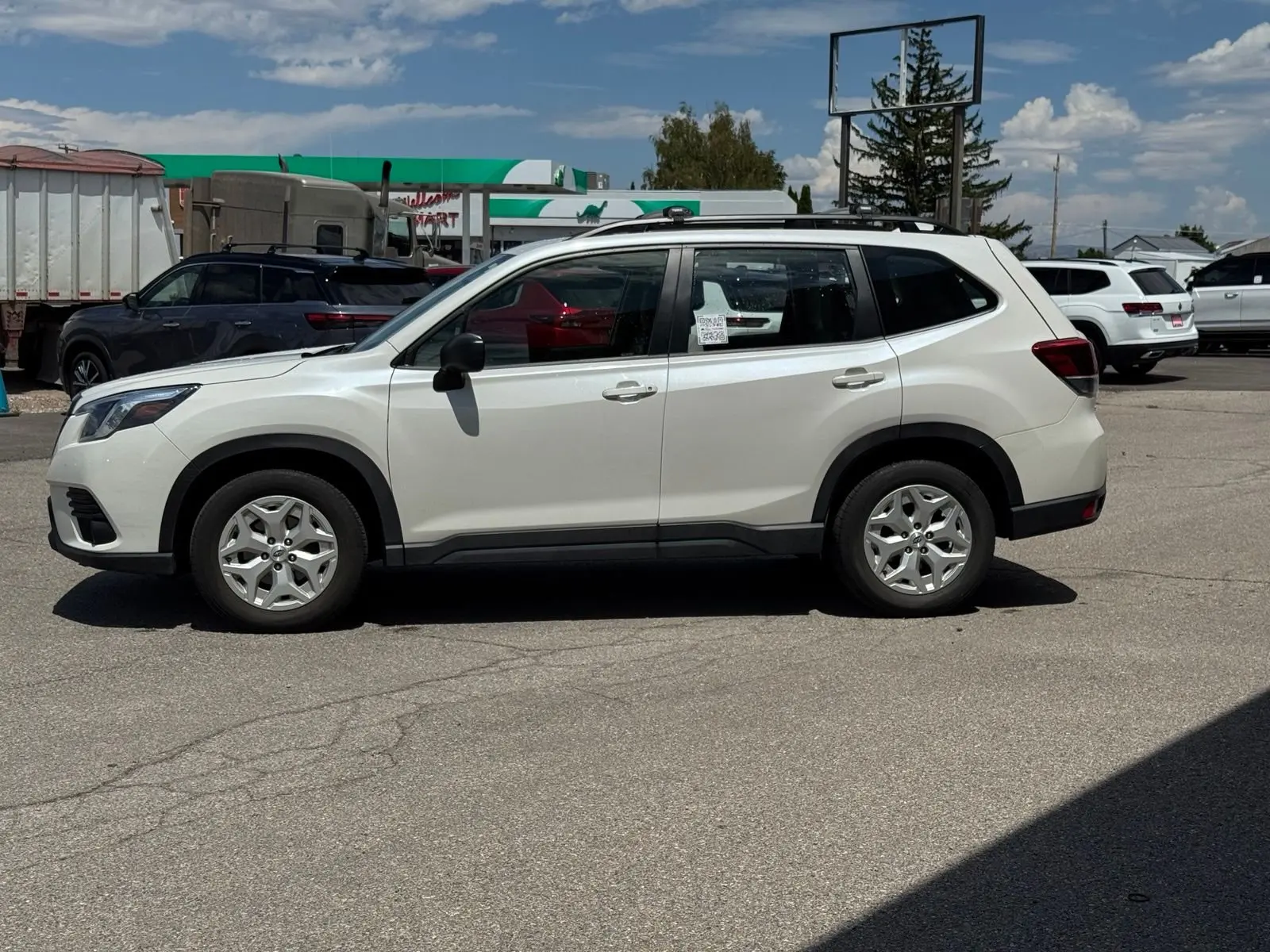 2023 Subaru Forester Base photo 5