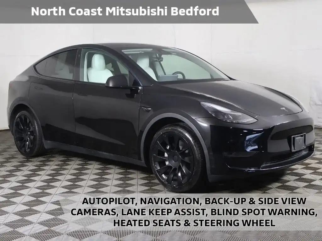 2023 Tesla Model Y Long Range Dual Motor All-Wheel Drive's photo