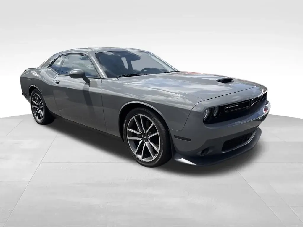 2023 Dodge Challenger R/T photo 4