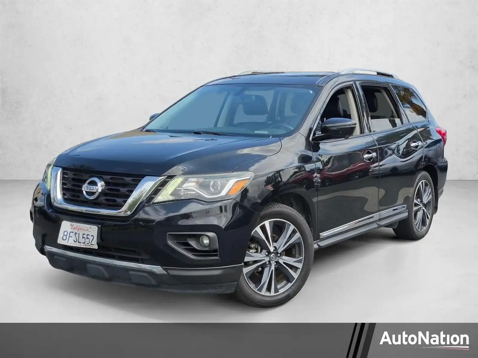 2018 Nissan Pathfinder Platinum 2WD's photo