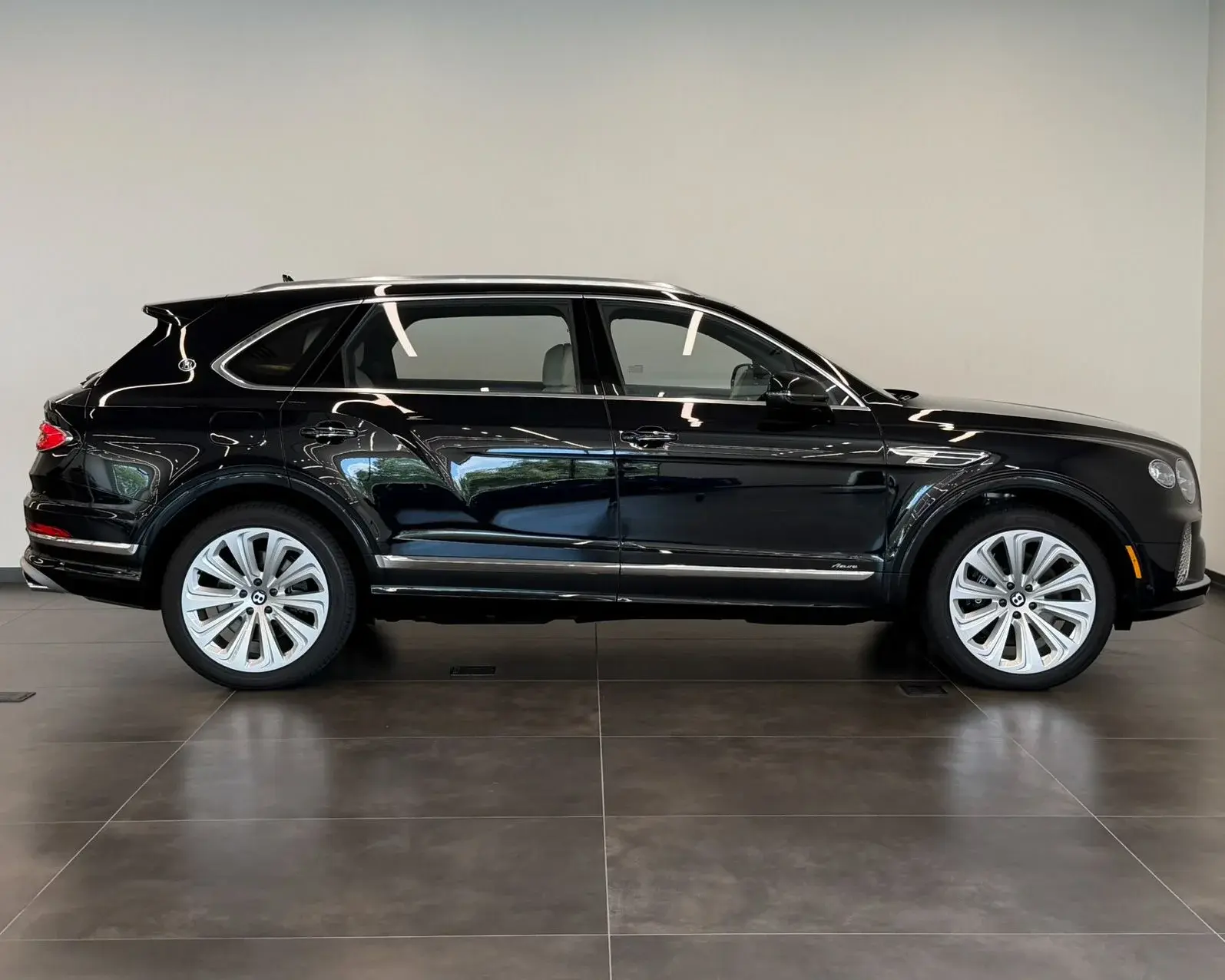 2026 Bentley Bentayga Azure EWB photo 5