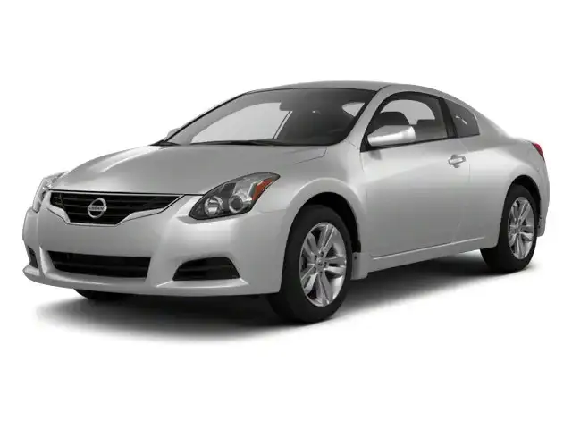 2013 Nissan Altima Coupe 2.5 S CVT's photo