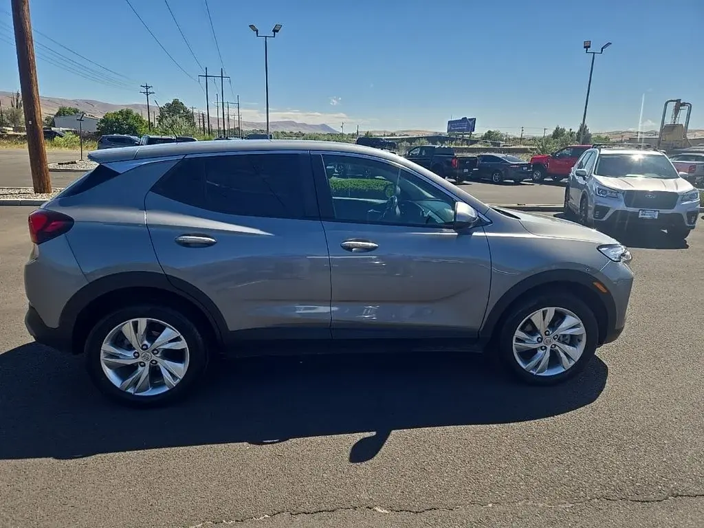 2024 Buick Encore GX Preferred photo 3
