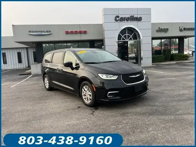 2023 Chrysler Pacifica Touring L's photo