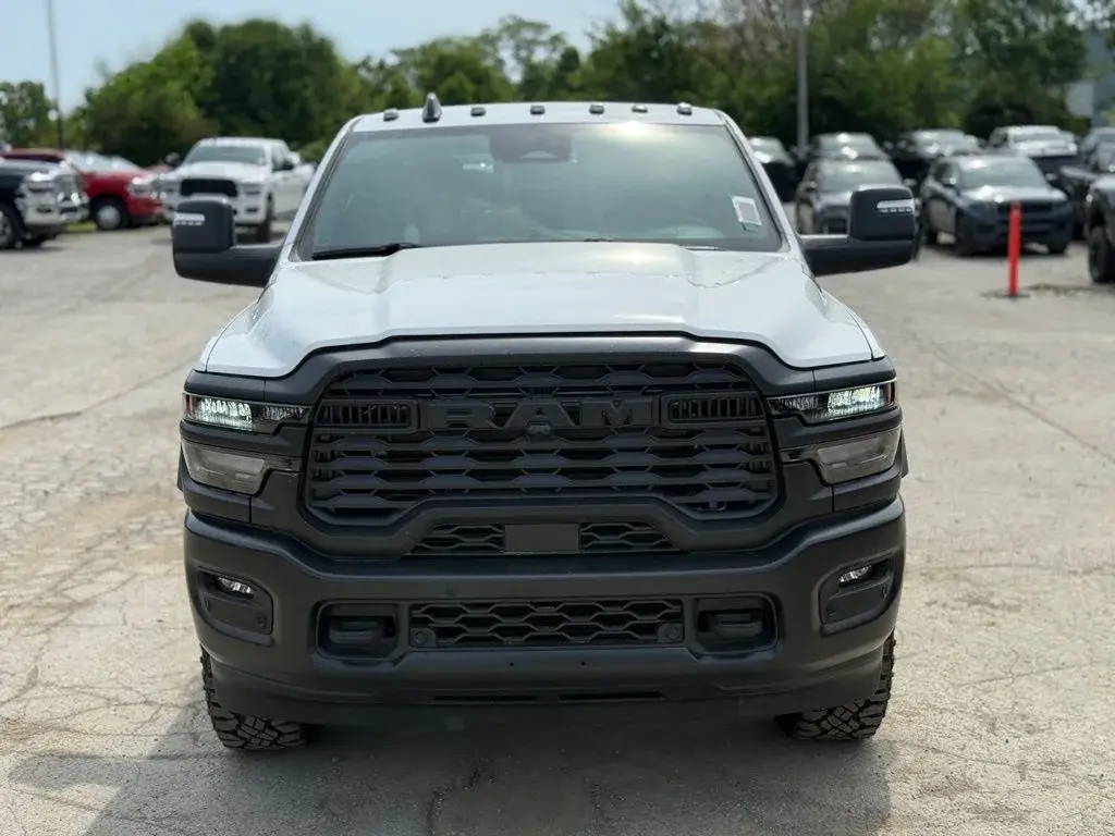 2026 RAM 2500 Tradesman/Warlock 4WD Crew Cab SWB photo 3