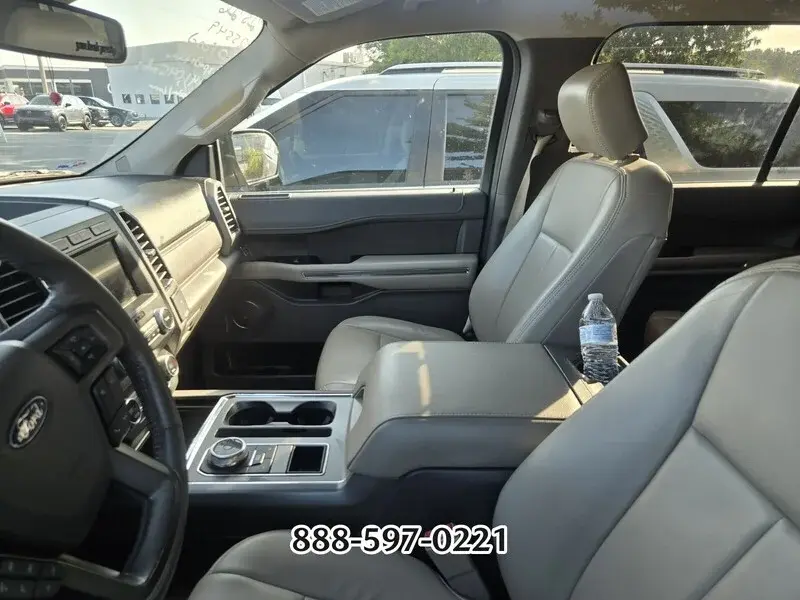 2020 Ford Expedition XLT photo 4