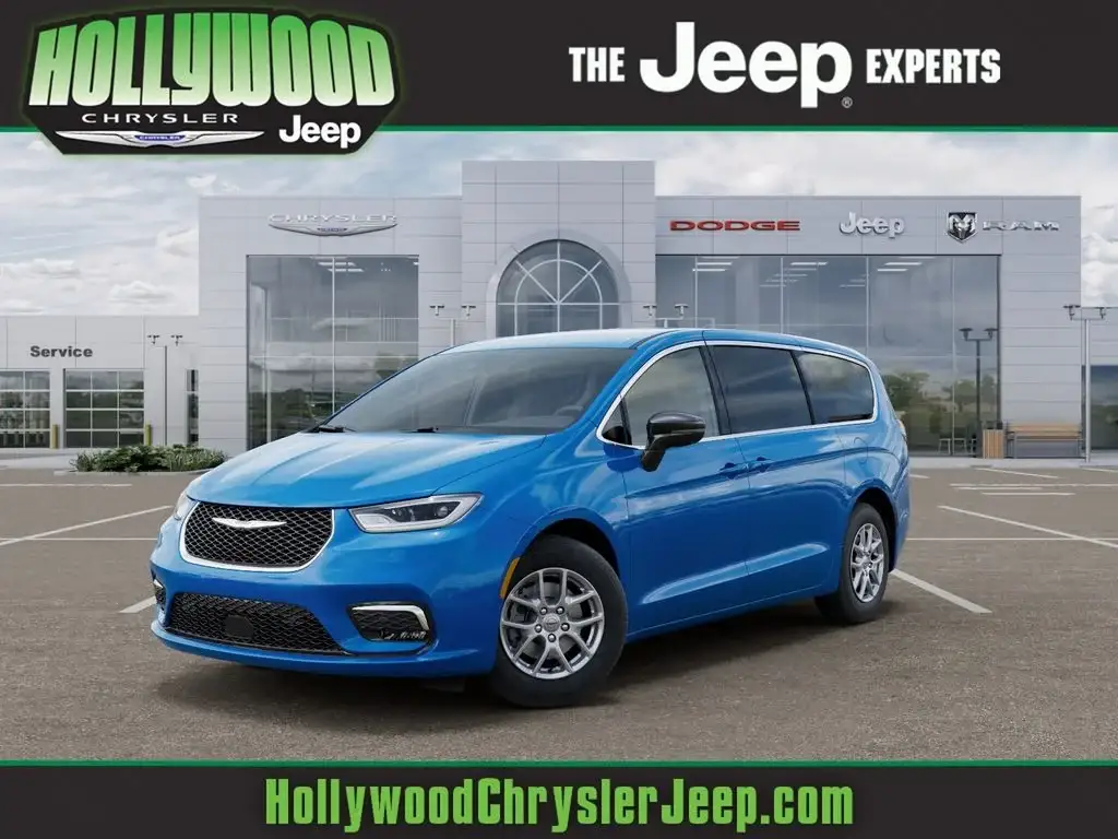 2026 Chrysler Pacifica Select photo 1