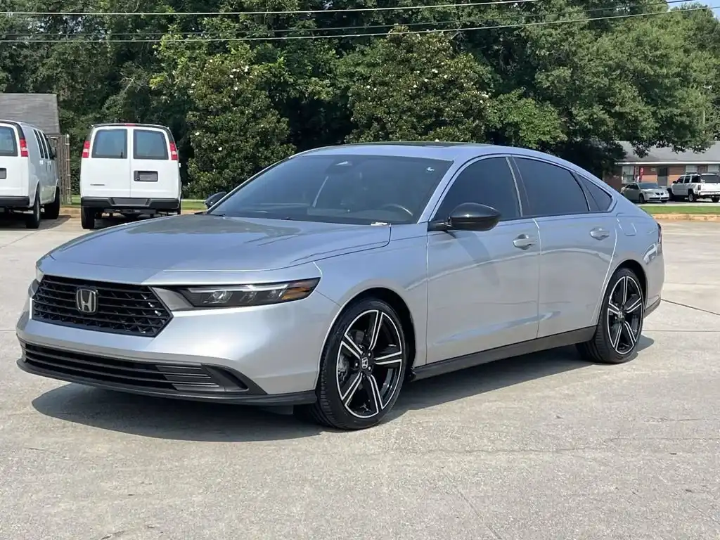 2025 Honda Accord Hybrid Sport's photo