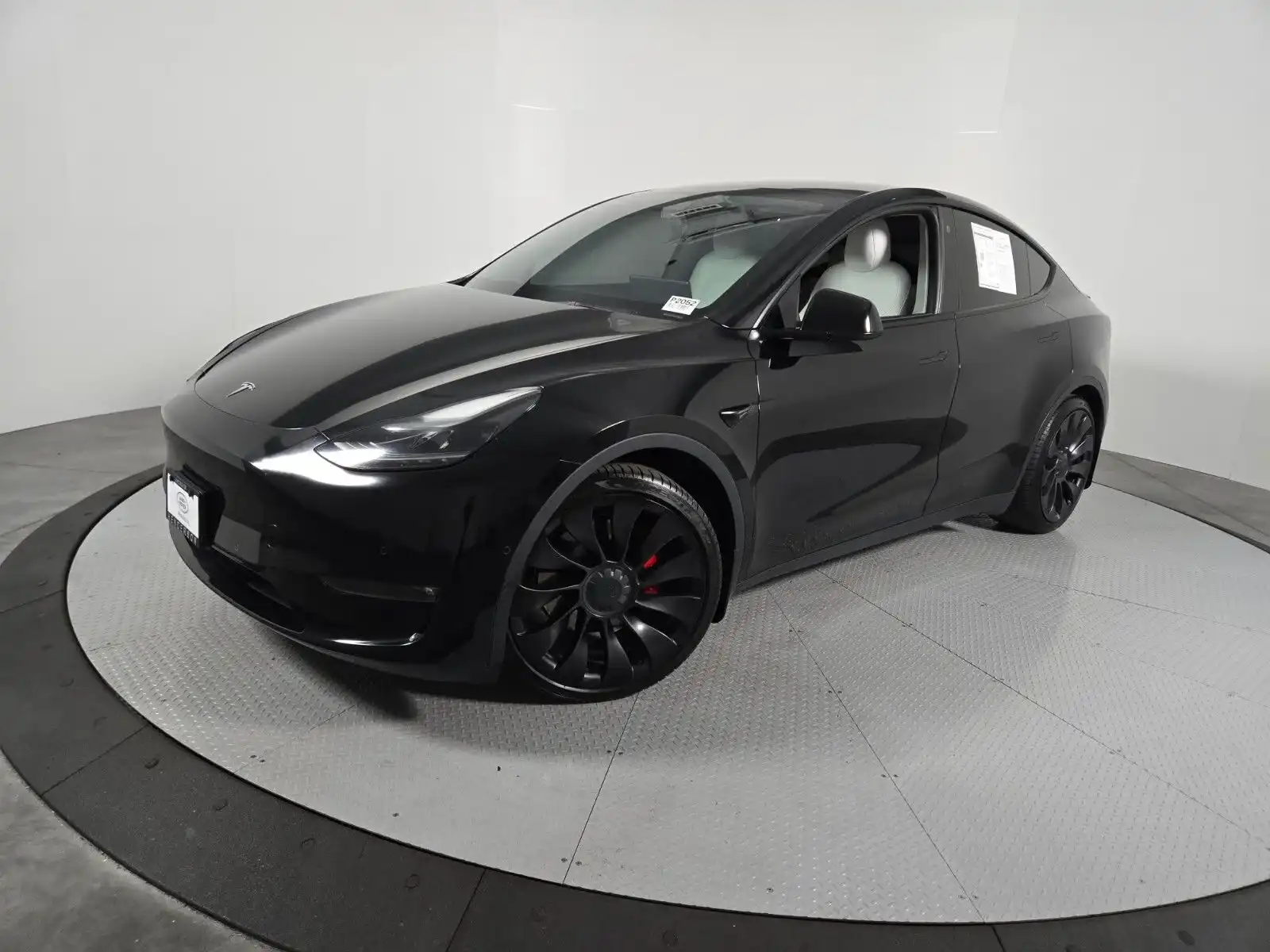 2022 Tesla Model Y Performance Dual Motor All-Wheel Drive's photo