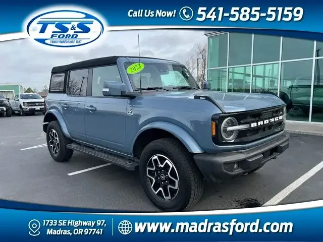 2023 Ford Bronco Outer Banks 4x4 photo 1