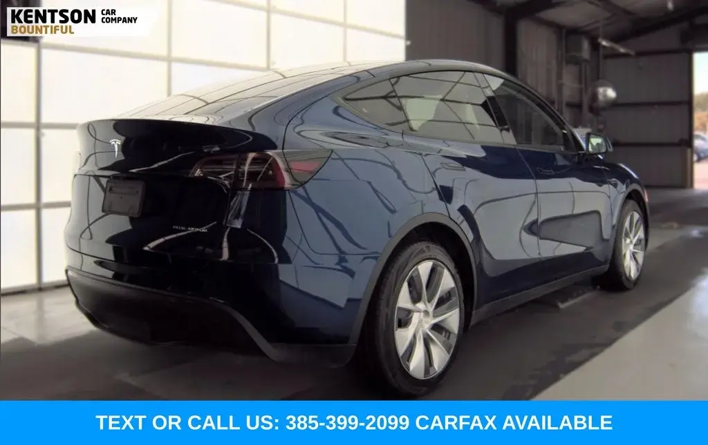 2023 Tesla Model Y Long Range Dual Motor AWD photo 3