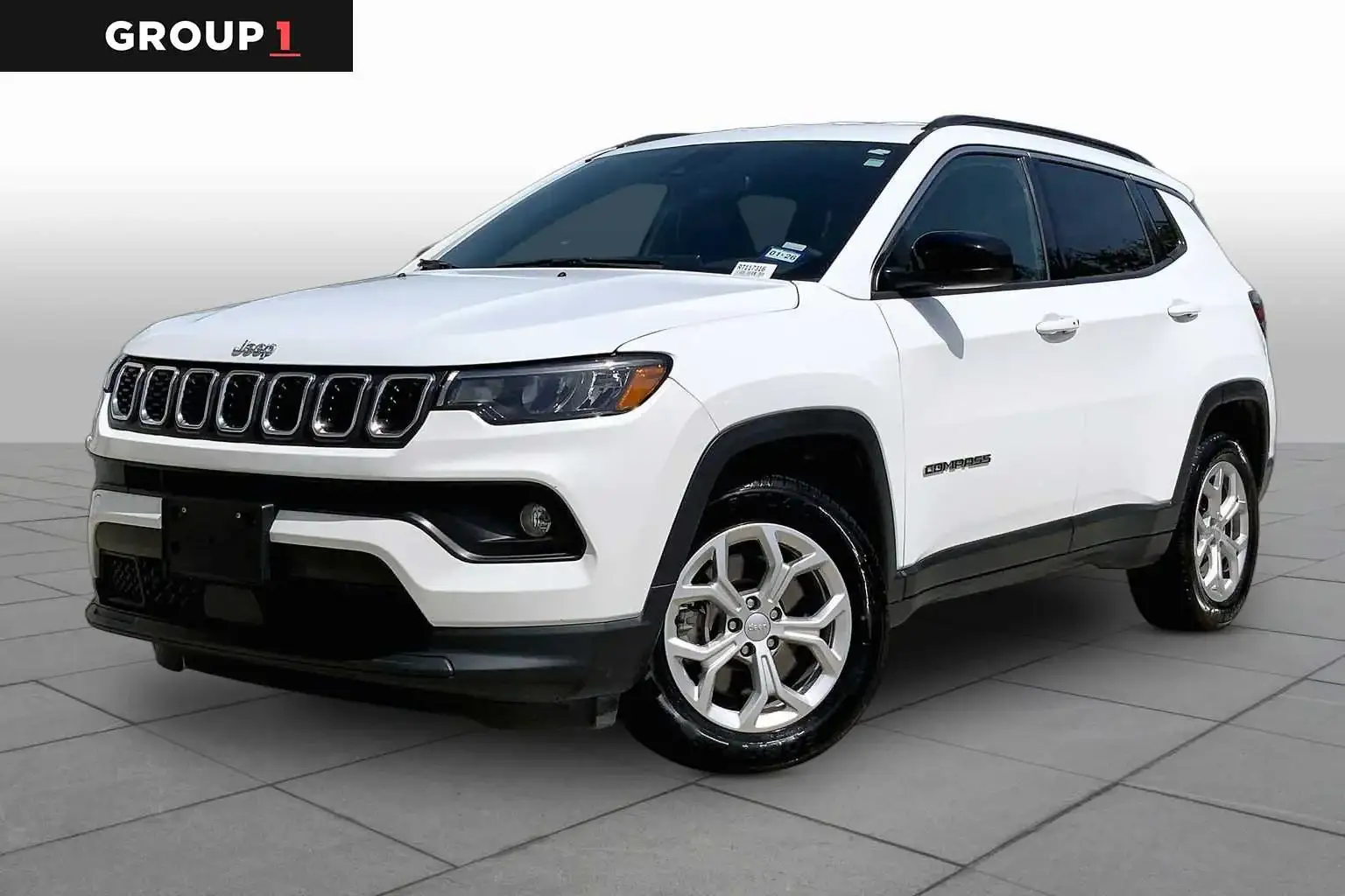 2024 Jeep Compass Latitude 4X4 photo 1