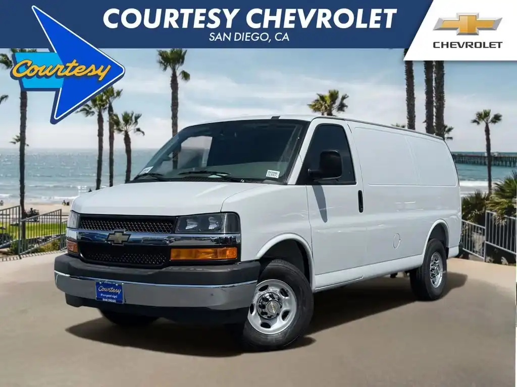 2026 Chevrolet Express 2500 Work Van HD's photo