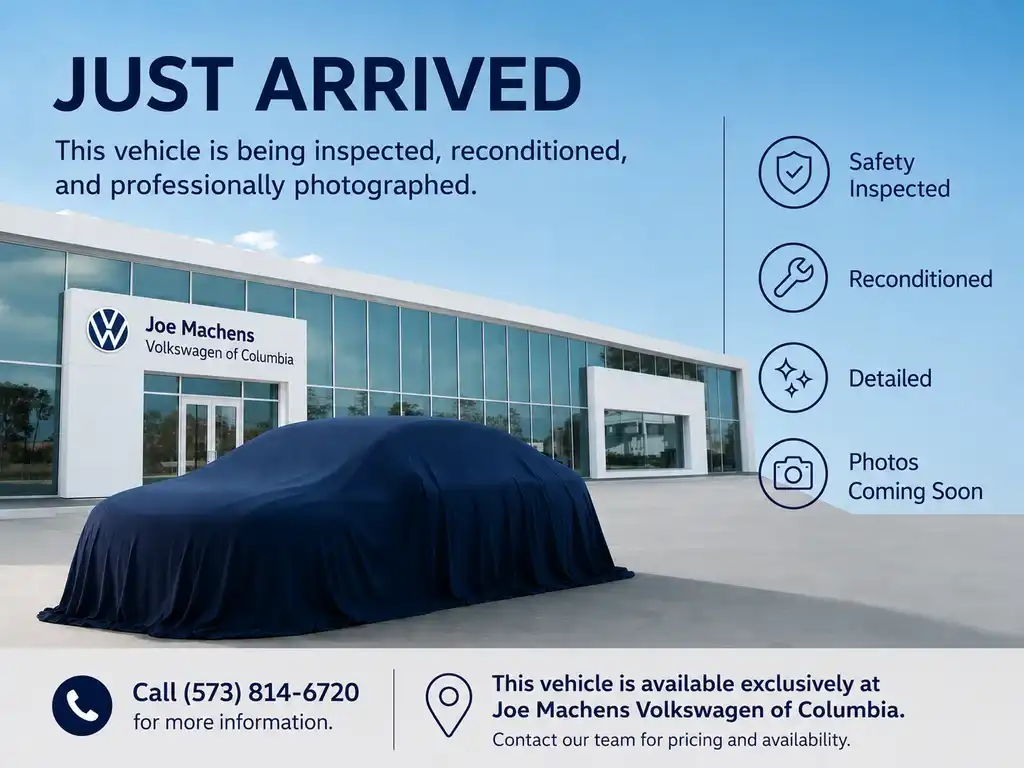 2020 Ford Fusion SE's photo