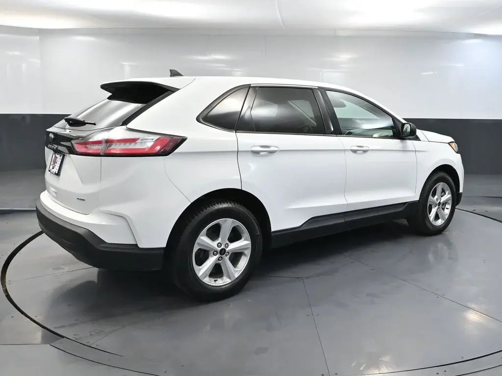 2023 Ford Edge SE AWD photo 5