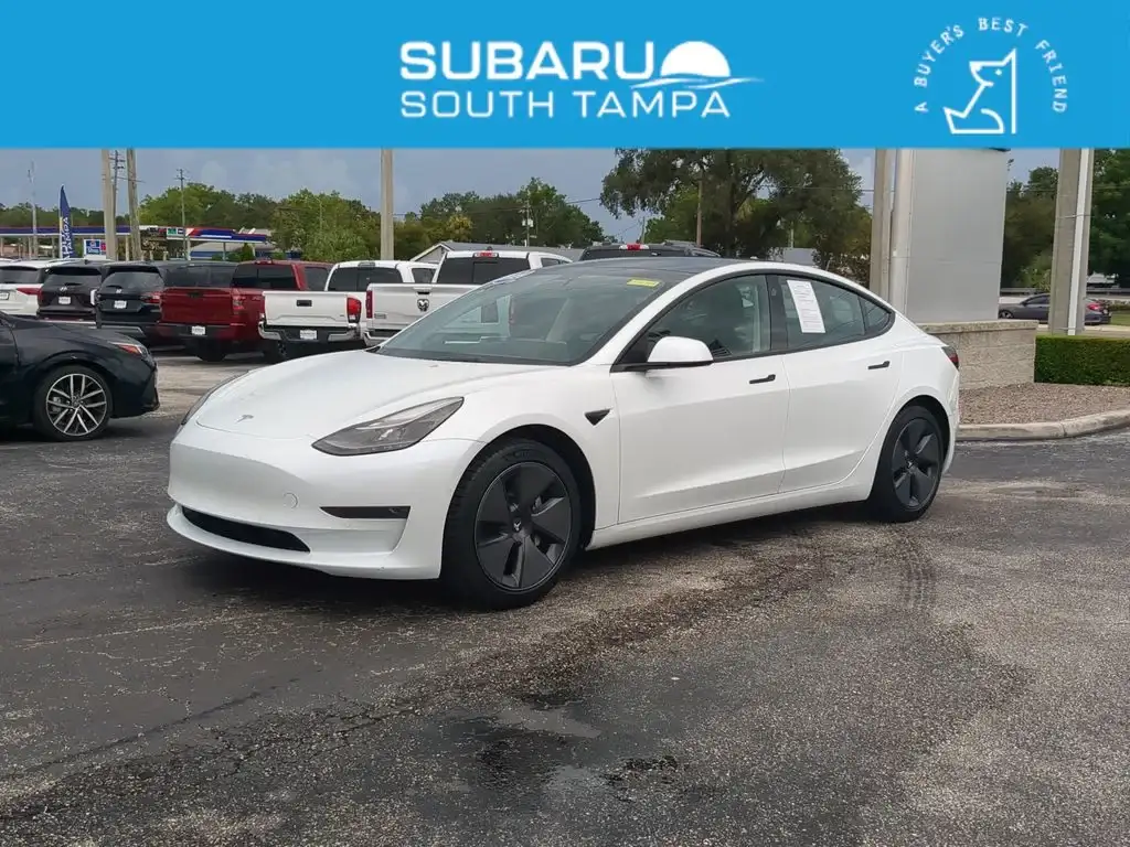 2021 Tesla Model 3 Standard Range Plus's photo