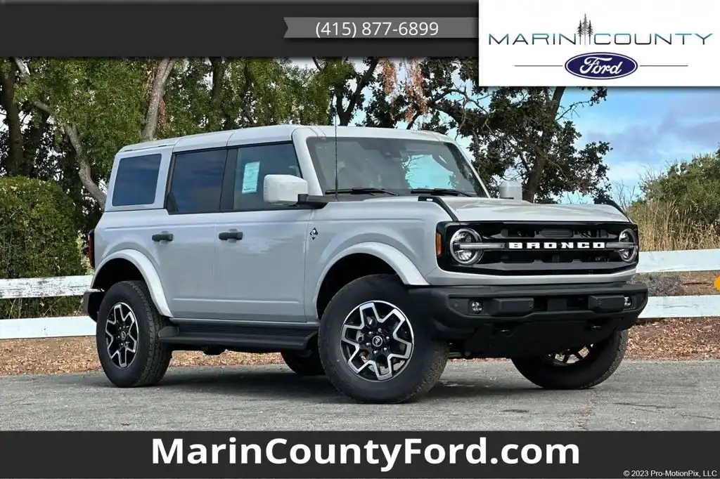 2026 Ford Bronco Outer Banks 4WD's photo