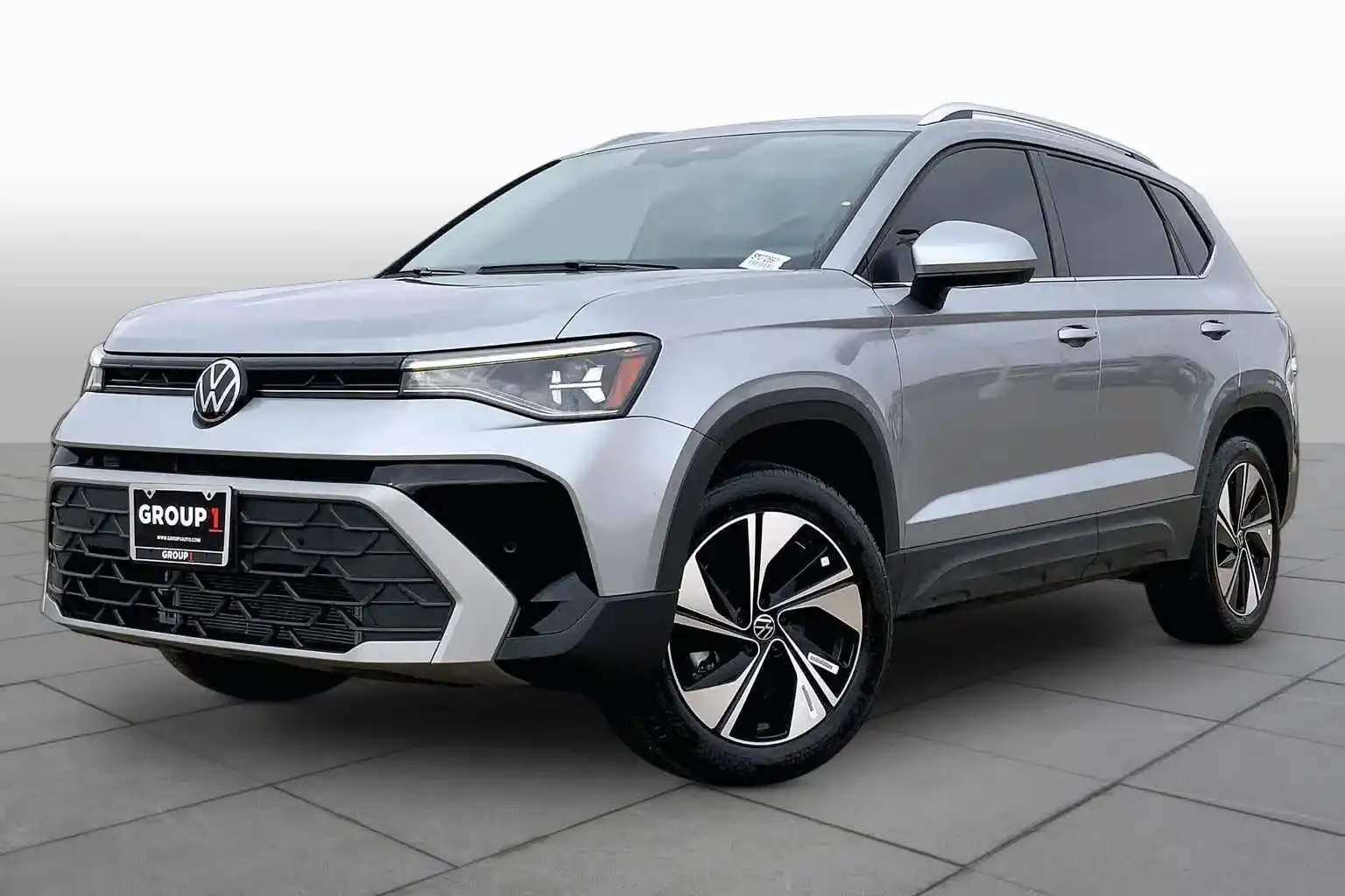 2025 Volkswagen Taos 1.5T SE 4Motion's photo