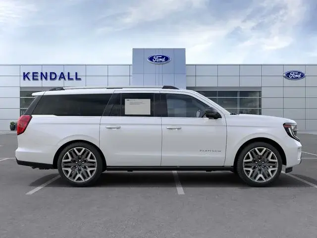 2027 Ford Expedition Platinum MAX 4x4 photo 5