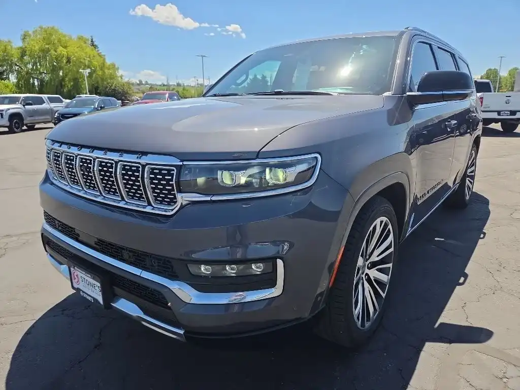 2023 Jeep Grand Wagoneer Series III 4WD's photo