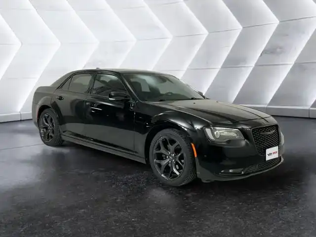 2021 Chrysler 300 S's photo