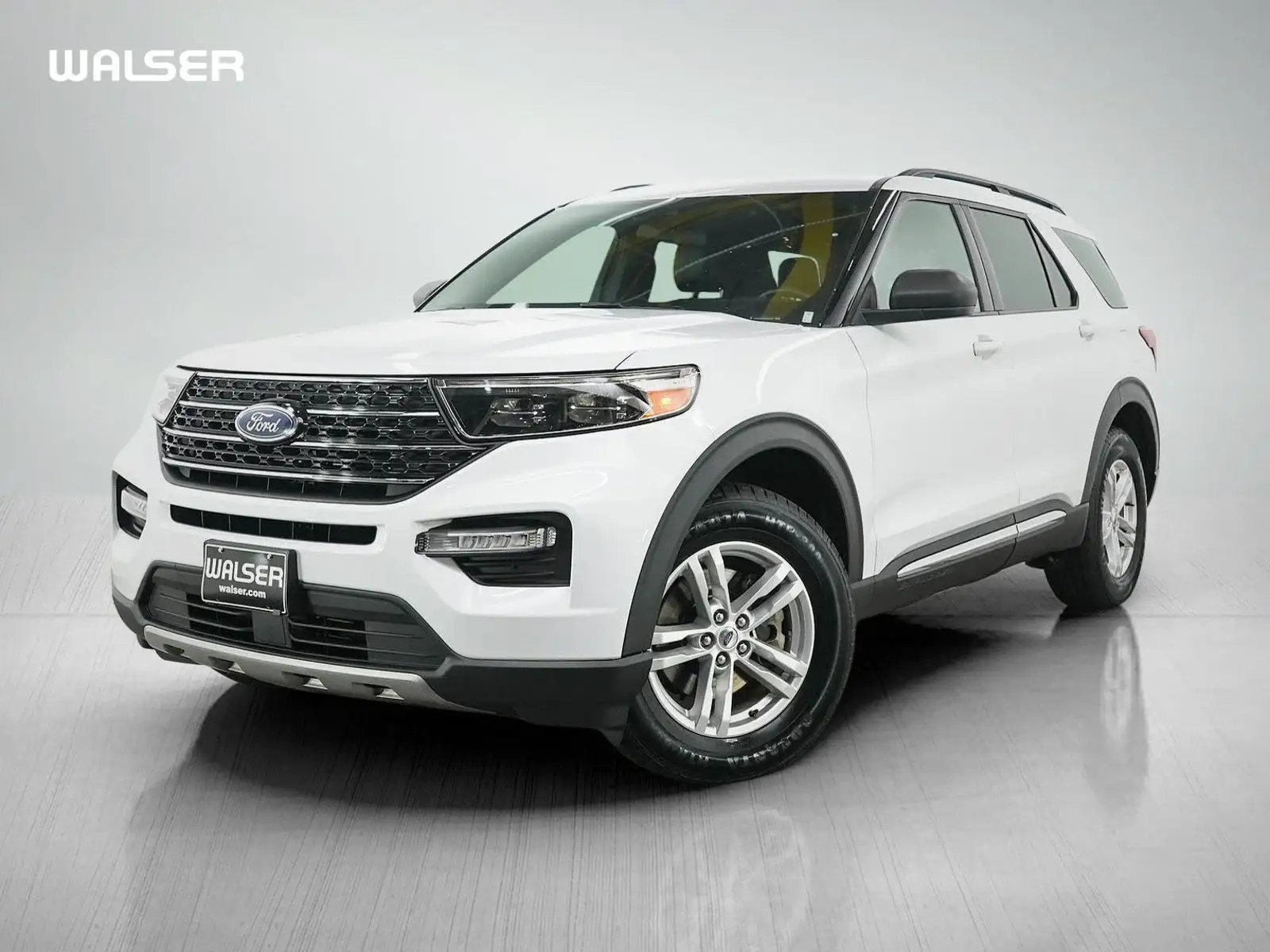 2020 Ford Explorer XLT 4WD photo 1