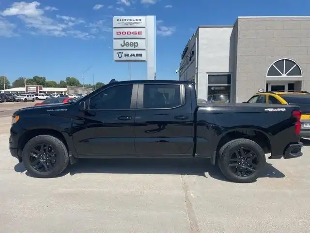 2023 Chevrolet Silverado 1500 RST 4X4 Crew Cab Short Box's photo