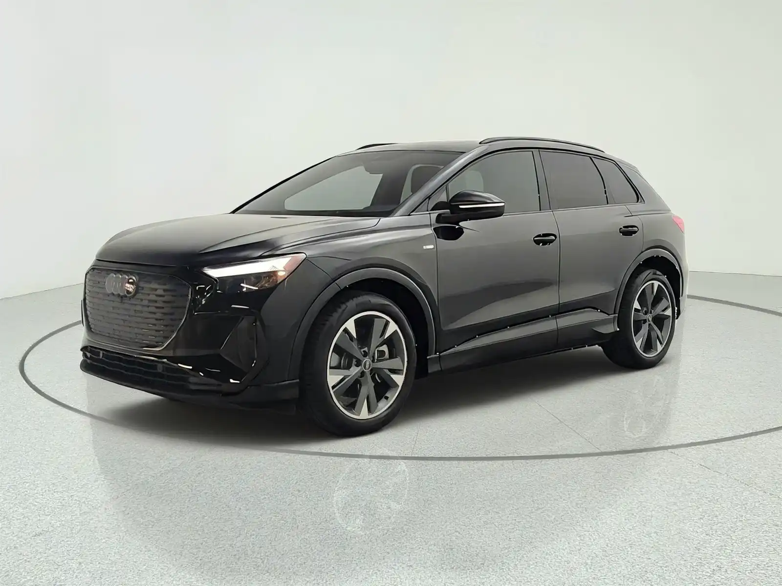 2024 Audi Q4 e-tron 55 Premium Plus quattro's photo