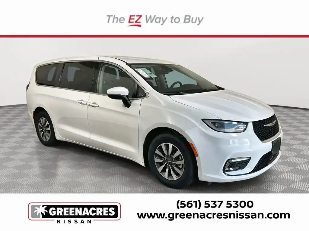 2023 Chrysler Pacifica Hybrid Touring L Hybrid's photo