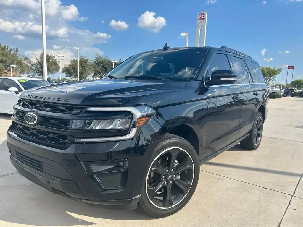2022 Ford Expedition Limited 4WD's photo
