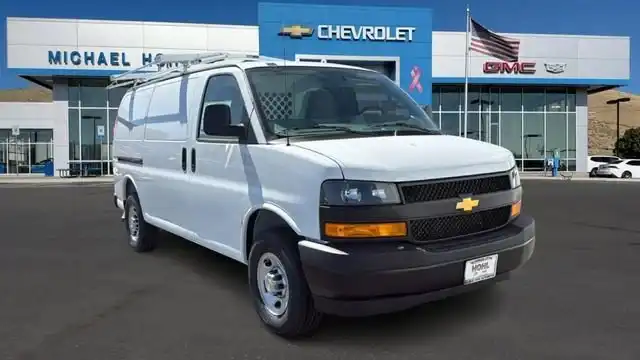 2026 Chevrolet Express 2500 Work Van HD's photo
