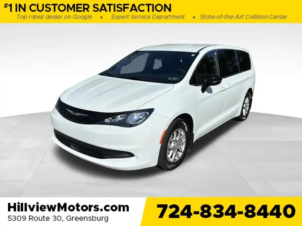 2026 Chrysler Voyager LX's photo