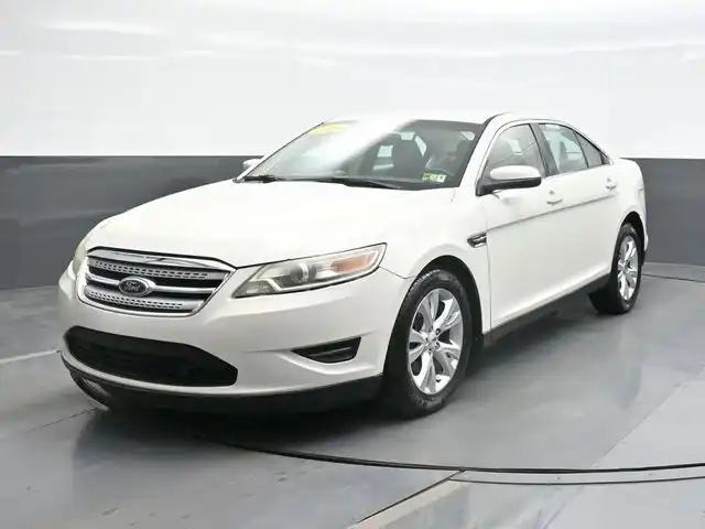 2010 Ford Taurus SEL FWD's photo