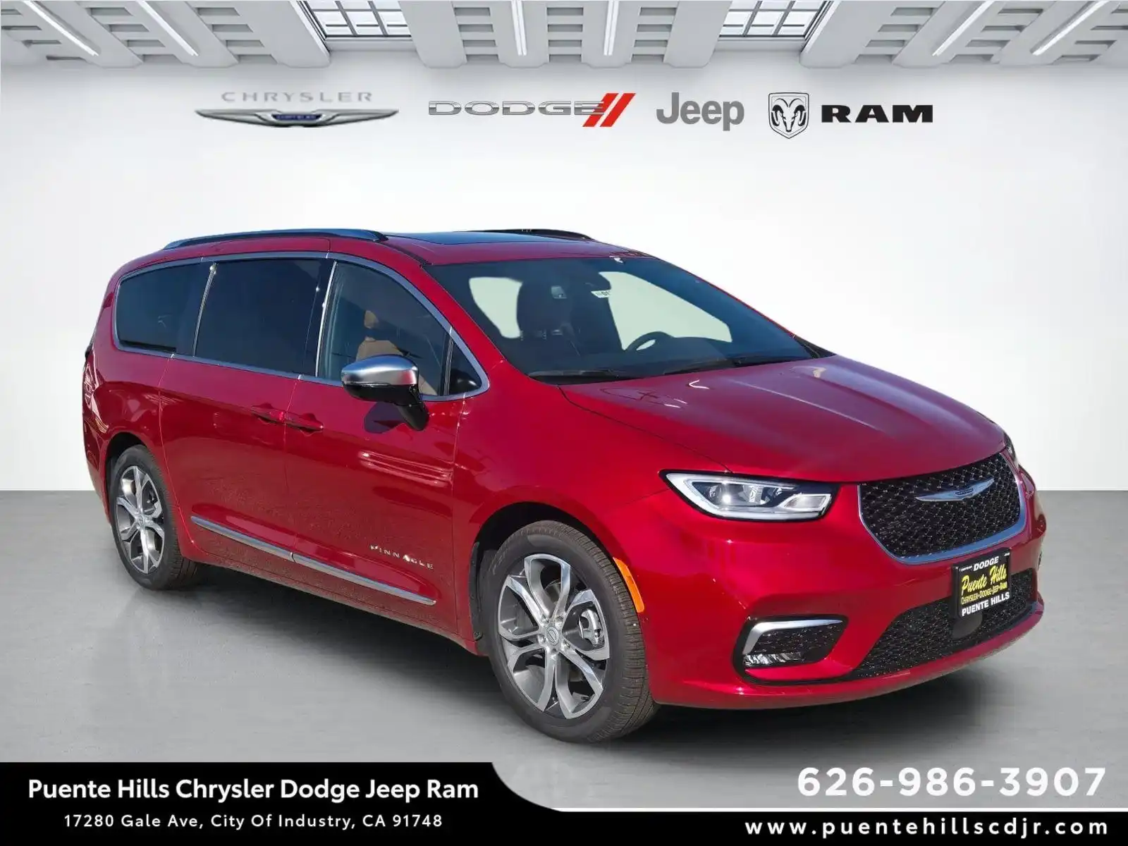 2026 Chrysler Pacifica Pinnacle's photo