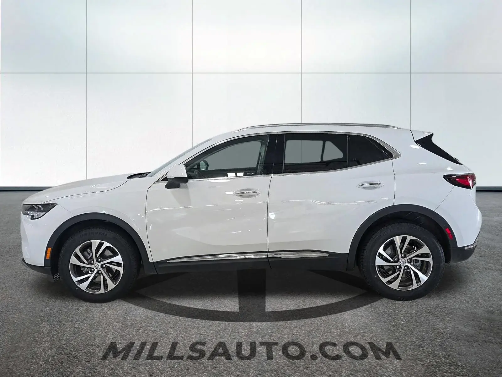 2023 Buick Envision Essence AWD photo 3