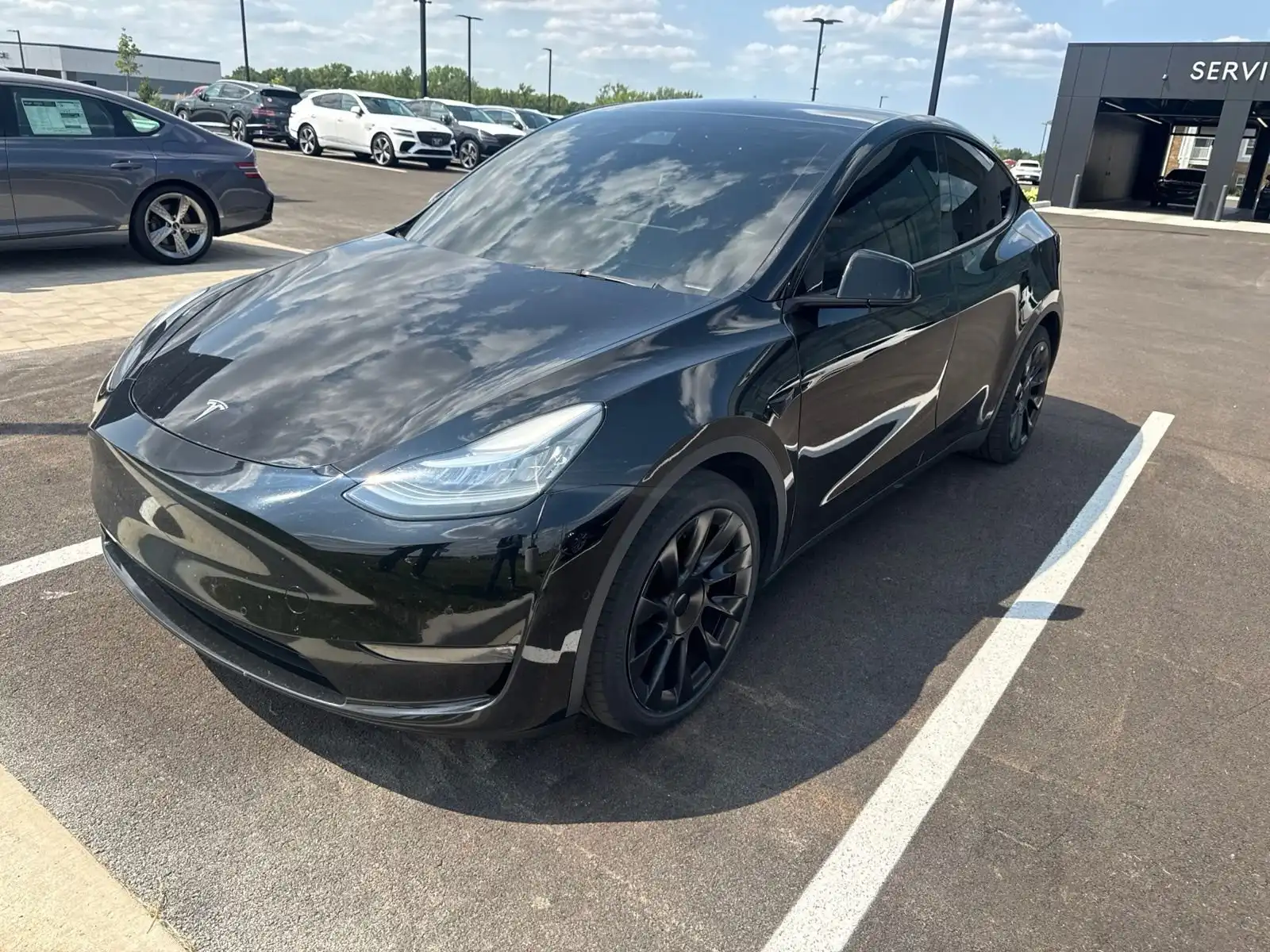 2021 Tesla Model Y Long Range Dual Motor All-Wheel Drive's photo