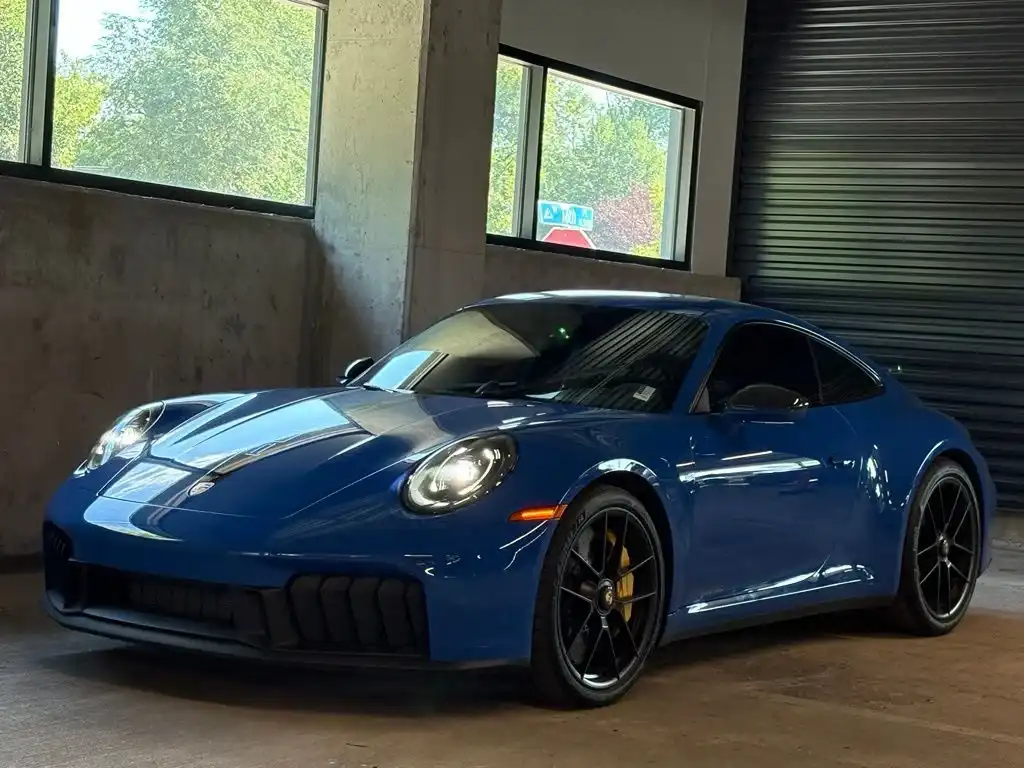 2025 Porsche 911 Carrera 4 GTS Coupe's photo
