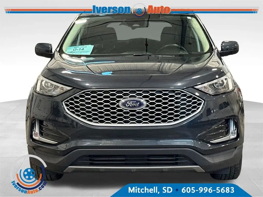 2024 Ford Edge SEL AWD photo 3