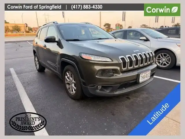 2016 Jeep Cherokee Latitude's photo