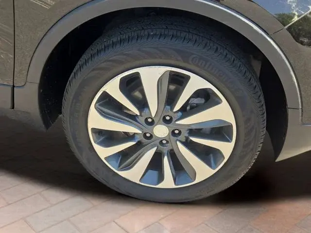 2022 Buick Encore Preferred AWD photo 4
