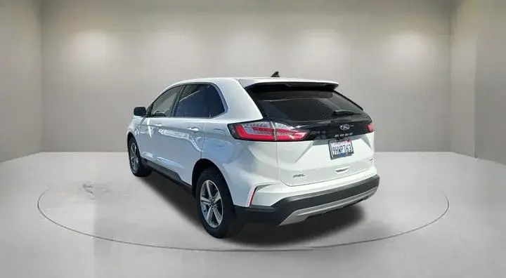 2024 Ford Edge SEL AWD photo 4