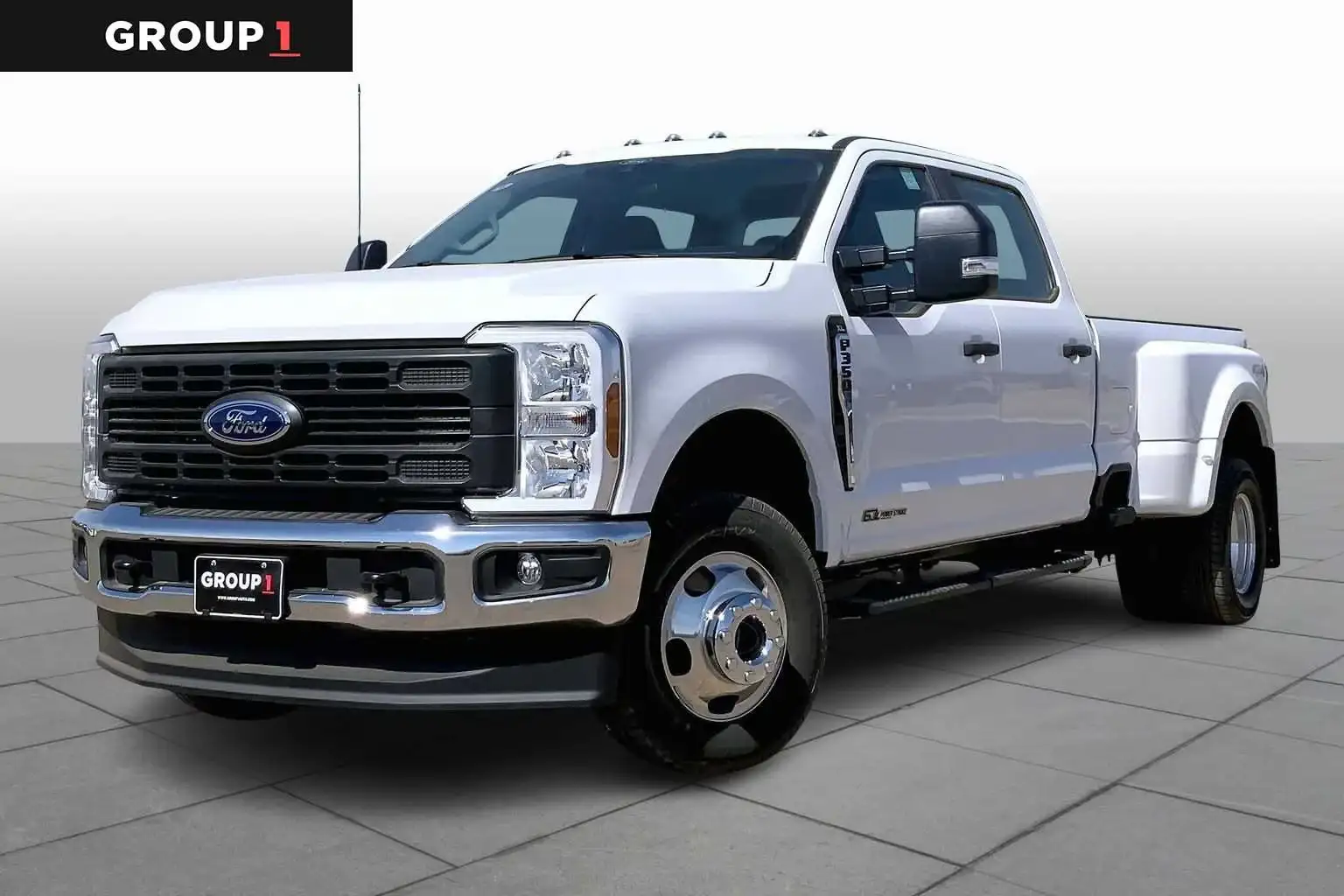 2026 Ford F-350 XL 4x4 Crew Cab 8' Box DRW's photo