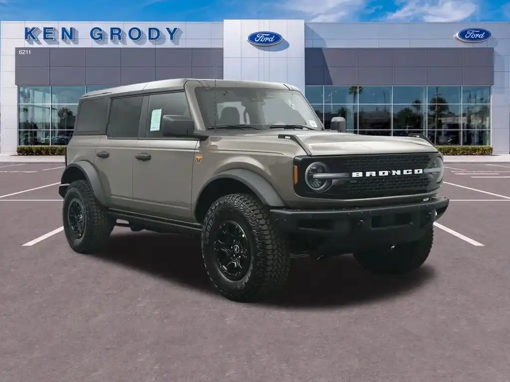 2026 Ford Bronco Badlands 4WD's photo