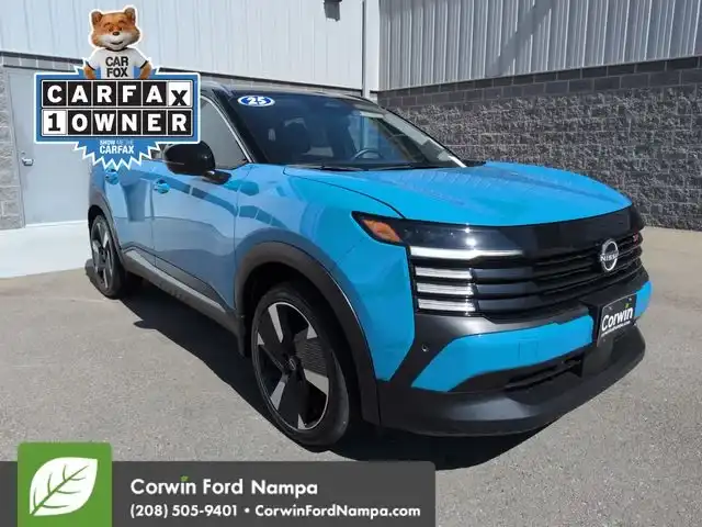2025 Nissan Kicks 2.0 SR AWD's photo