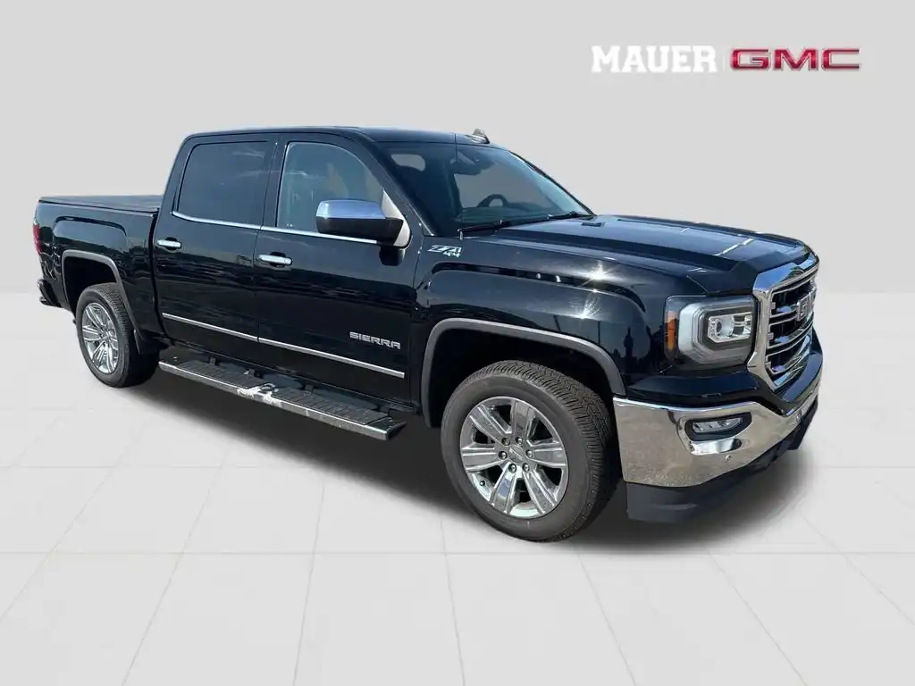 2017 GMC Sierra 4WD Crew Cab Short Box SLT's photo