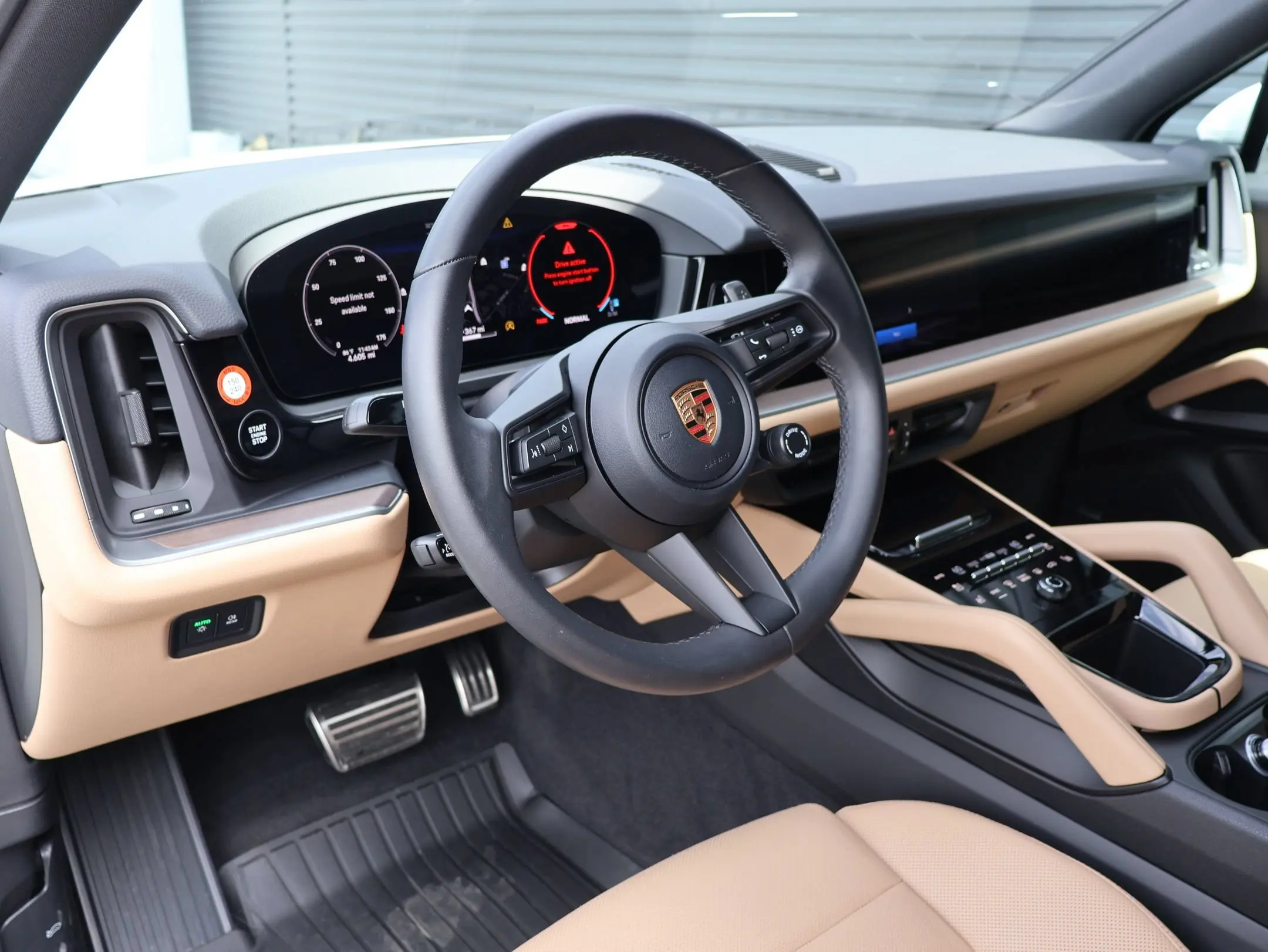 2026 Porsche Cayenne Base photo 4