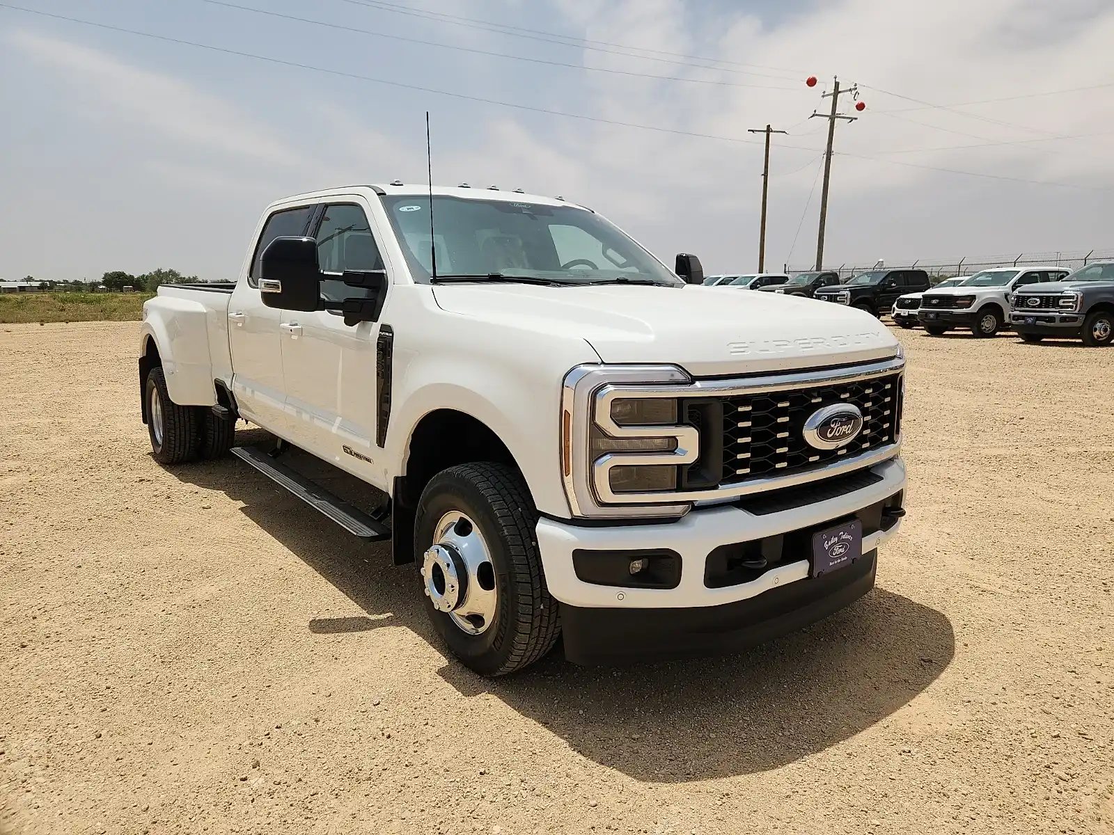 2026 Ford F-350 Platinum 4WD Crew Cab DRW 8' Box's photo