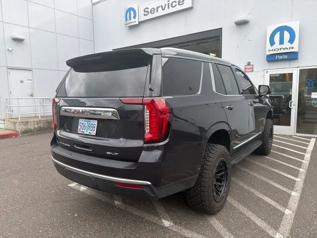 2024 GMC Yukon SLT 4WD photo 4