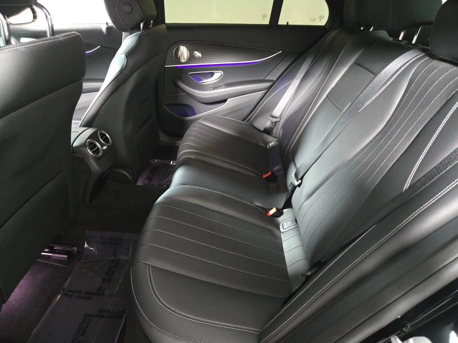 2022 Mercedes-Benz E-Class E350 photo 5