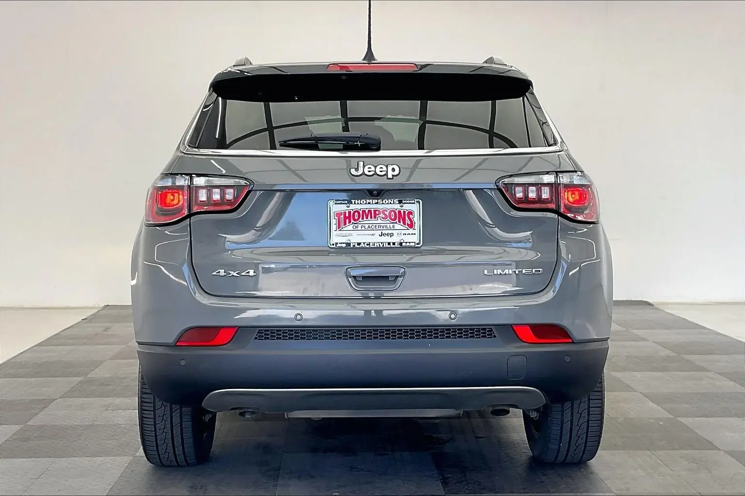 2024 Jeep Compass Limited 4X4 photo 3